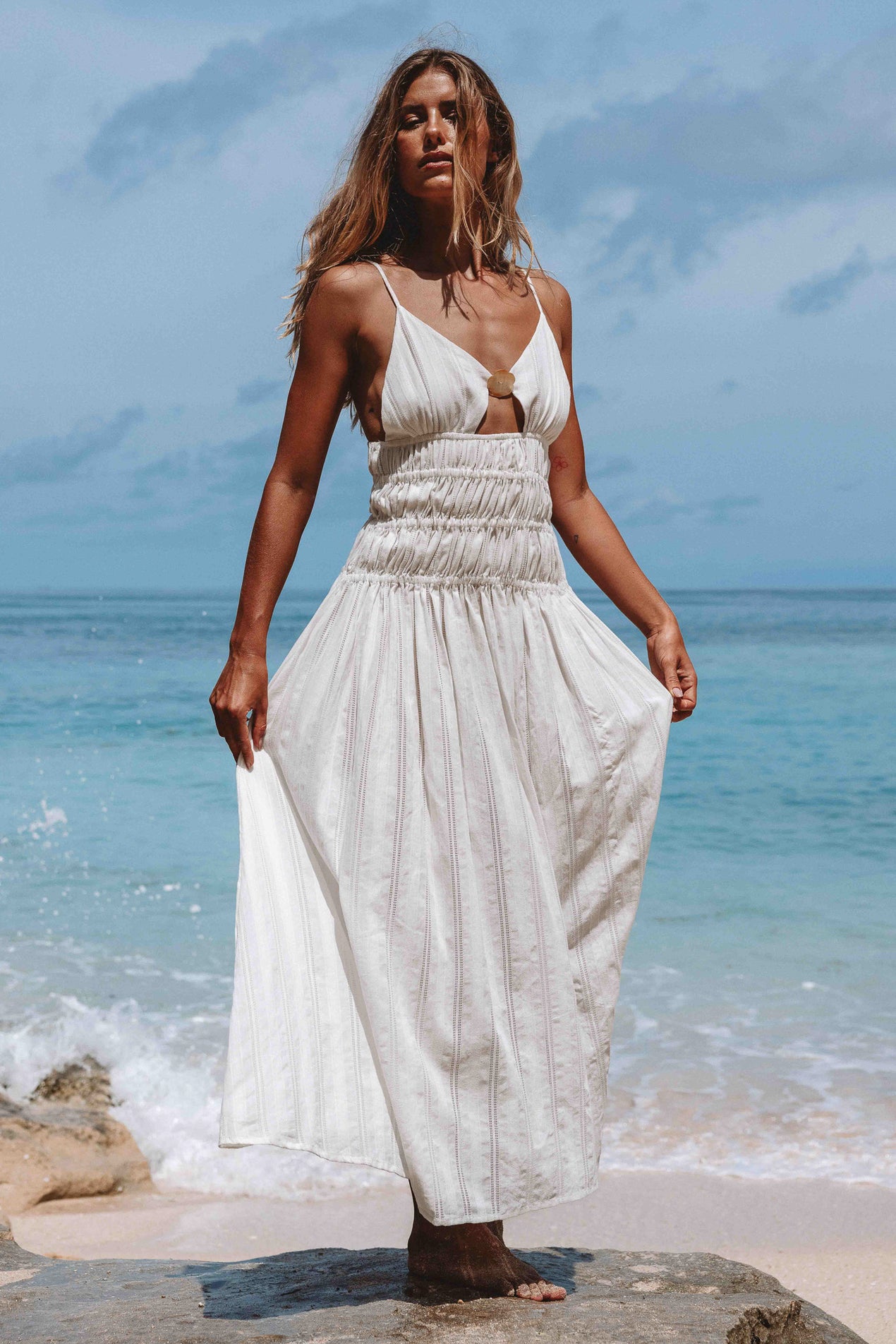 beach long maxi dresses – Tiare Hawaii colorn_black Man in blue dress Size:31W / M / 48 EUR A white lace maxi
